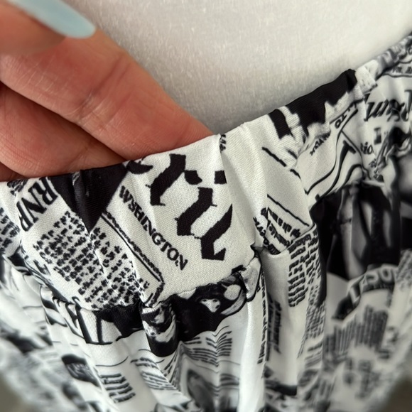 Black and White Marilyn Monroe Print Pleated A-line Midi Skirt - Picture 3 of 5